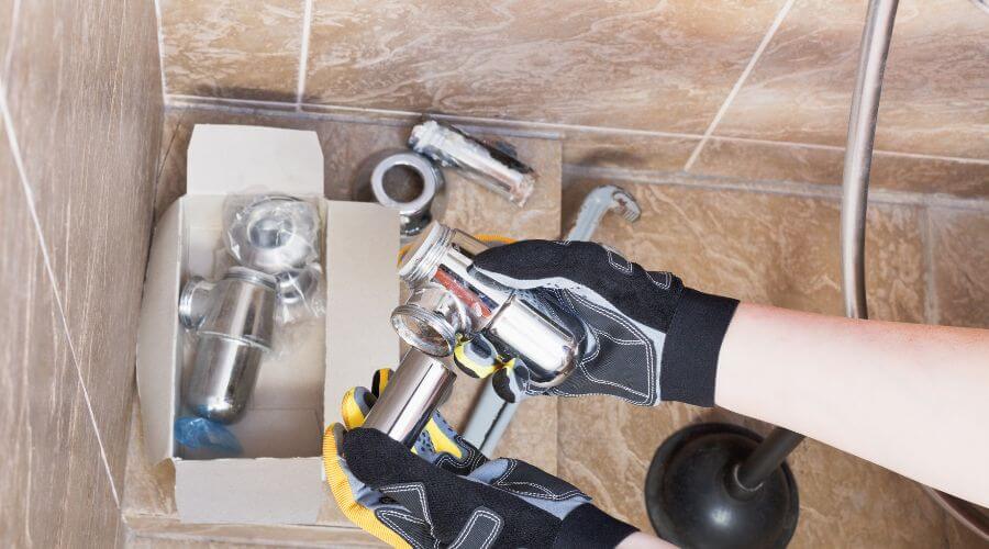 Professional gutter cleaning in Edenville, MI